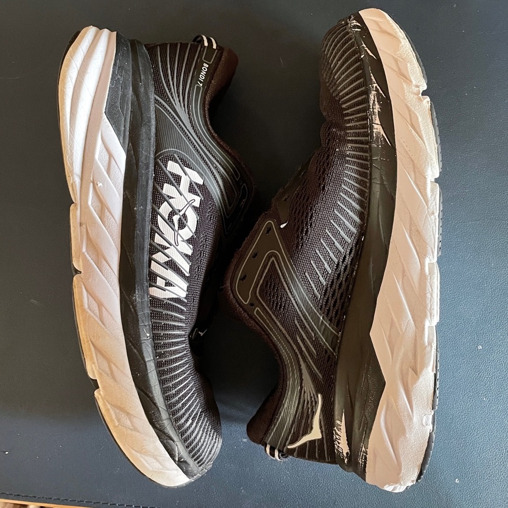 Womens Hoka Bondi 7 Black/White 7.5 running shoes
